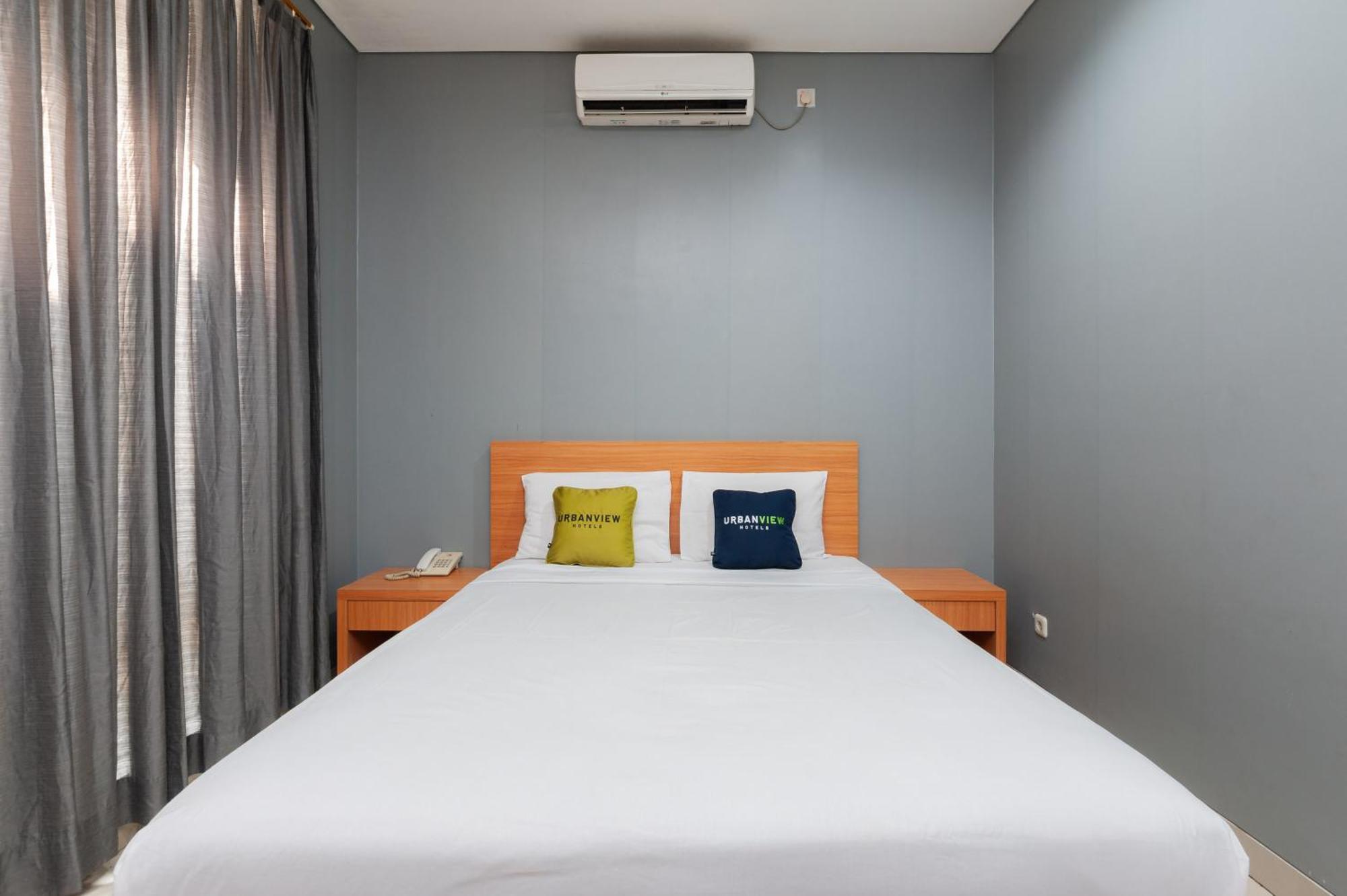 ג'קרטה Reddoorz Plus Near Kelapa Dua Kebon Jeruk מראה חיצוני תמונה